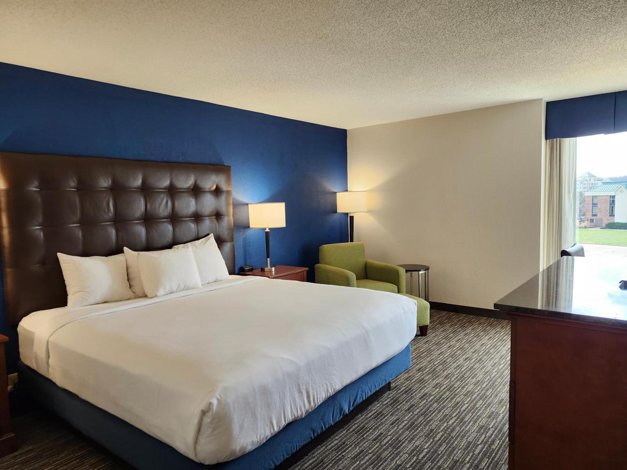 Heritage Inn & Suites St Louis Fenton, Trademark By Wyndham Eksteriør bilde