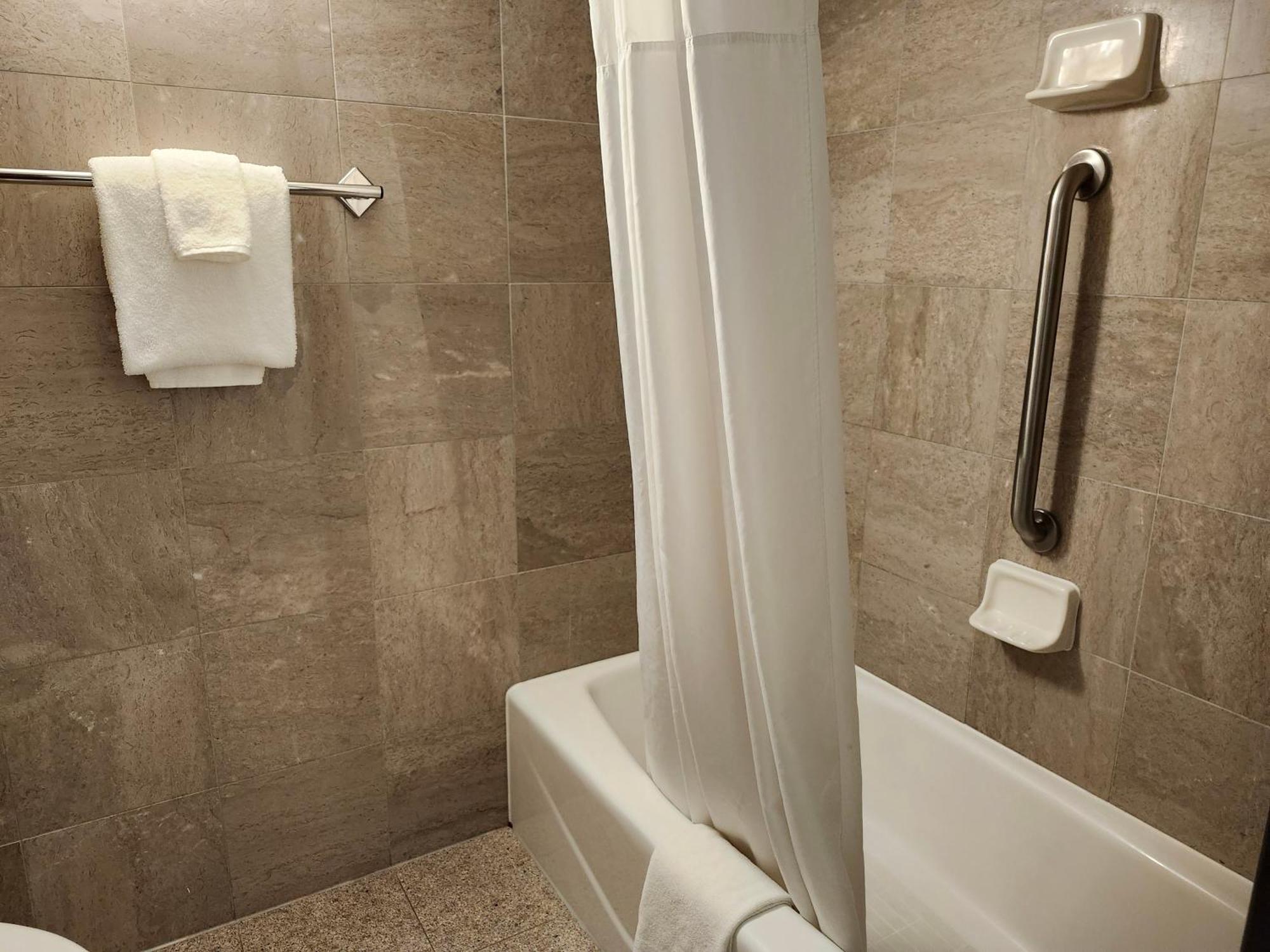 Heritage Inn & Suites St Louis Fenton, Trademark By Wyndham Eksteriør bilde